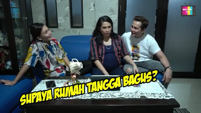Ayu Ting Ting bongkar rumah tangga Ussy dan Andhika