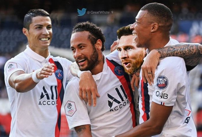 Cristiano Ronaldo, Neymar, Lionel Messi, dan Kylian Mbappe diedit menggunakan seragam Paris Saint-Germain secara bersamaan.