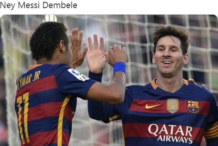 Neymar dan Lionel Messi melakukan selebrasi saat sama-sama membela Barcelona.