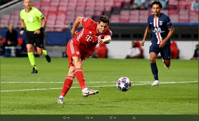 Striker Bayern Muenchen, Robert Lewandowski, dalam final Liga Champions melawan  PSG, Minggu (23/8/2020).