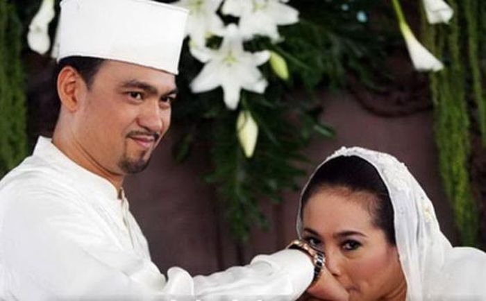 Nunung dan Iyan menikah