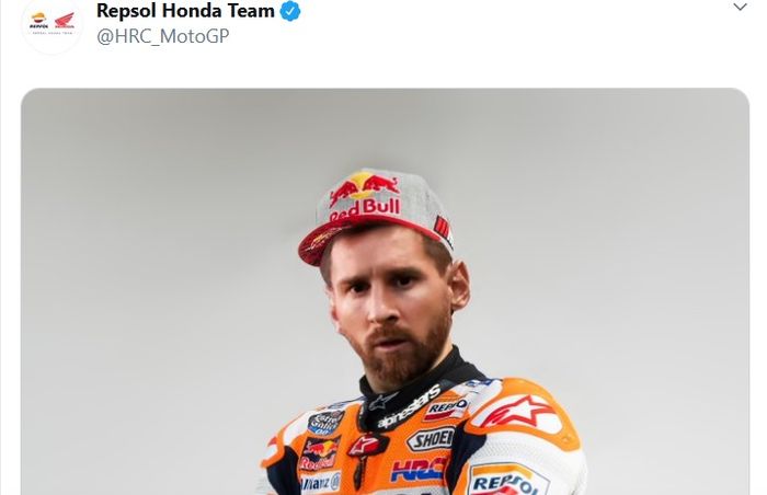 Foto modifikasi yang diunggah akun resmi tim Repsol Honda di Twitter. Tampak Lionel Messi tengah mengenakan seragam Marc Marquez.