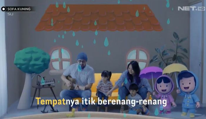 Tayangan Sofa Kuning.
