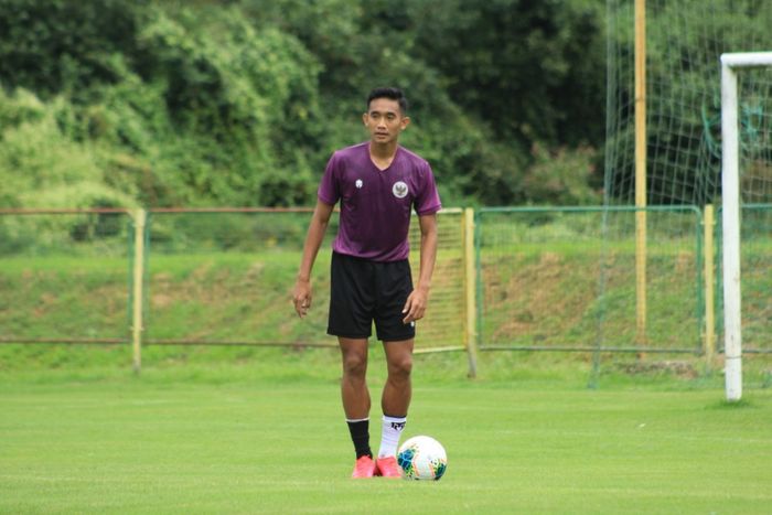Pemain Persebaya Surabaya, Rizky Ridho saat berlatih di lapangan Centar Za Sport i Rekreaciju, Kroasia dalam sesi pemusatan latihan timnas U-19 Indonesia.