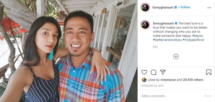 Kemesraan Fanny Ghassani dengan suaminya.