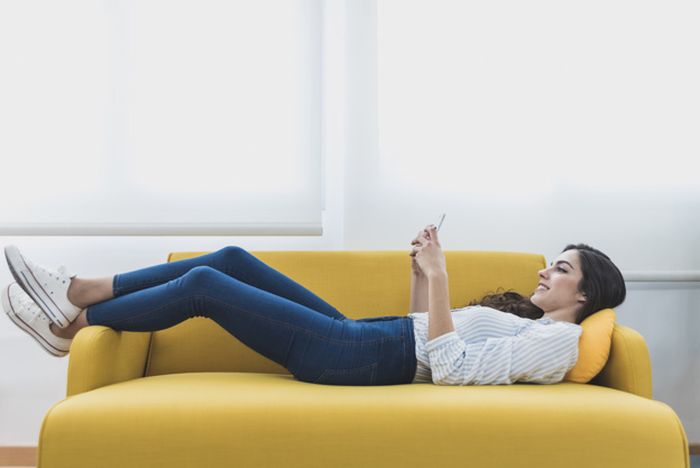 6 formas de limpiar un sofá de cuero para hacerlo nuevo