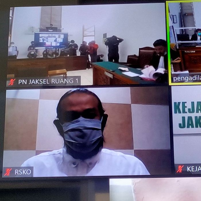 Sidang virtual kembali digelar atas kasus kepemilikan narkoba enis ganja yang menimpa Dwi Sasono. Grid.ID/Anggita Nasution