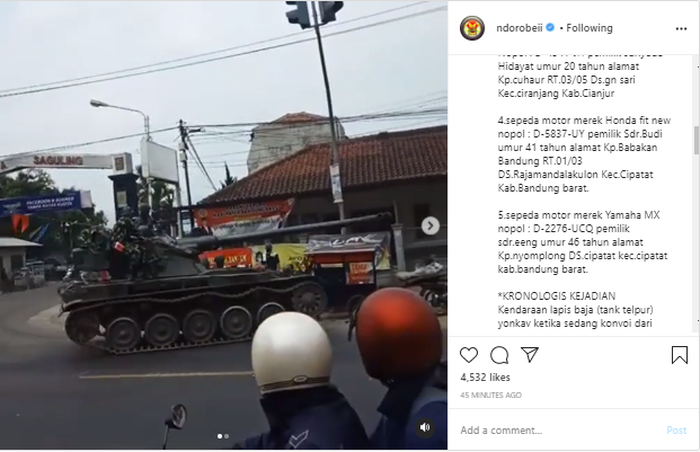 Tank yang menabrak gerobak