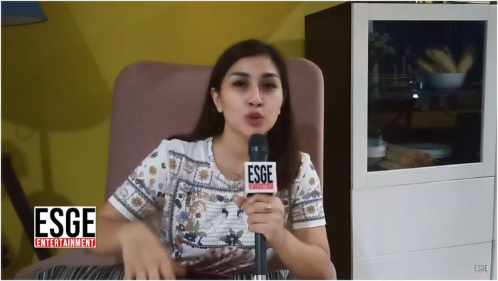 Nissya Ahmad soal dituding numpang tinggal dengan <a href='https://style.tribunnews.com/tag/raffi-ahmad' title='Raffi Ahmad'>Raffi Ahmad</a> dan <a href='https://style.tribunnews.com/tag/nagita-slavina' title='Nagita Slavina'>Nagita Slavina</a>.