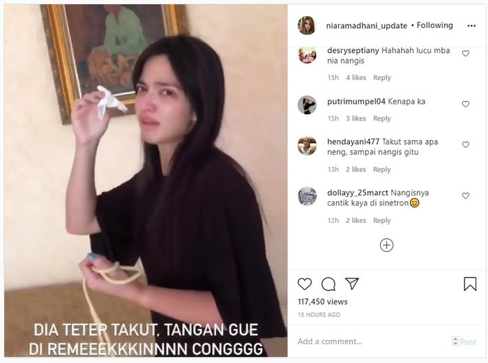 Tangis Nia Ramadhani