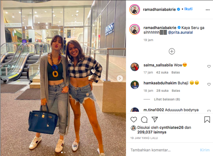 Nia Ramadhani pamer foto yang menunjukkan wajah awet muda dan perut rata
