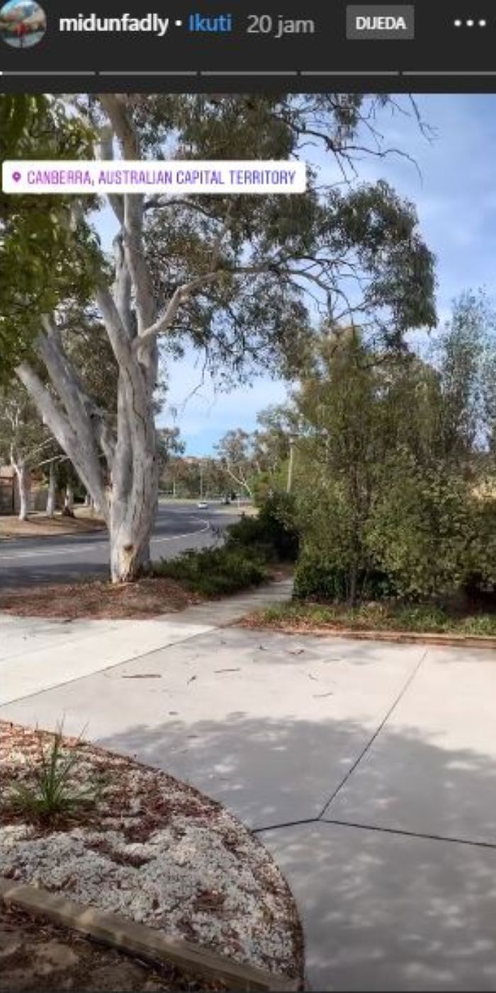 Halaman depan rumah Nagita Slavina di Canberra