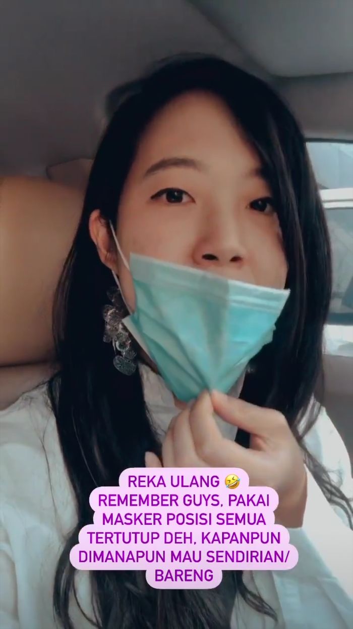 Wanita ini kena denda administrasi usai emmbuka masker dibagian hidung seperti ini