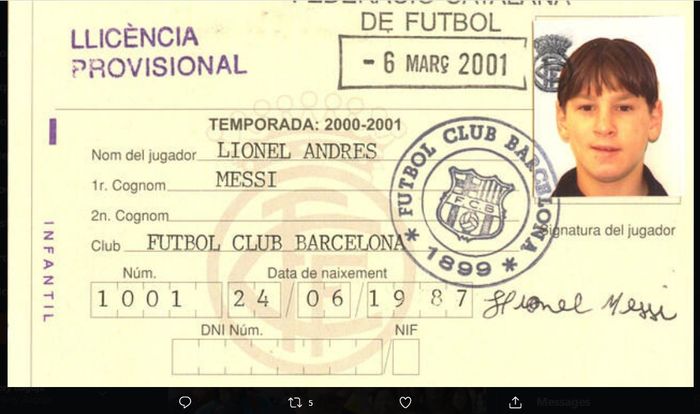 Kartu anggota klub Lionel Messi di Barcelona tahun 2001.
