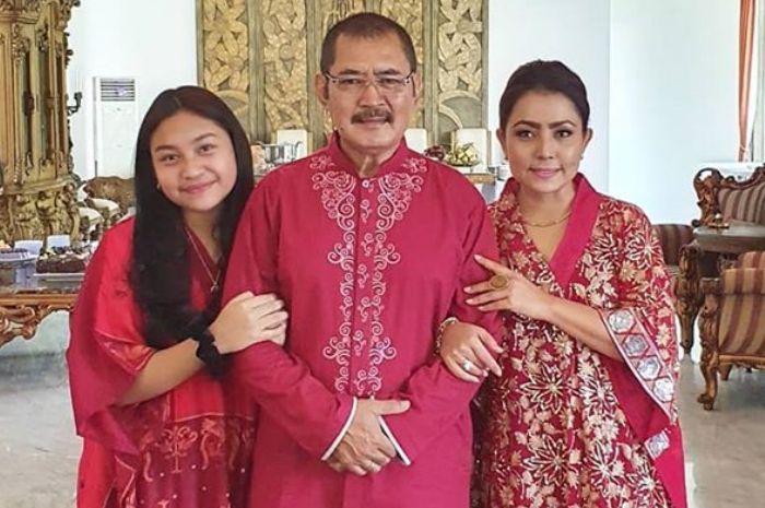 keluarga Mayangsari