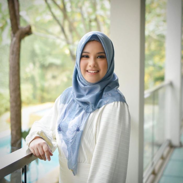 Penampilan Baru Annisa Pohan yang Curi Perhatian Kenakan Hijab