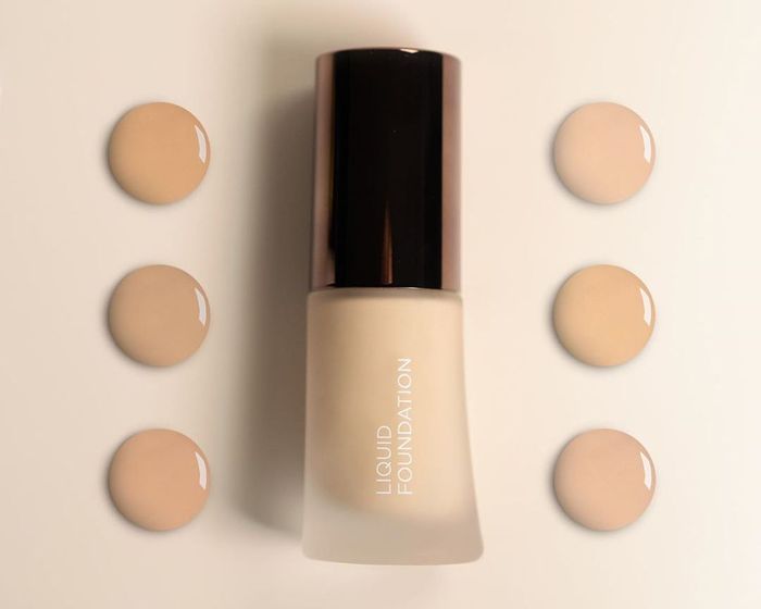 Mineral Botanica Dura Wear Liquid Foundation.