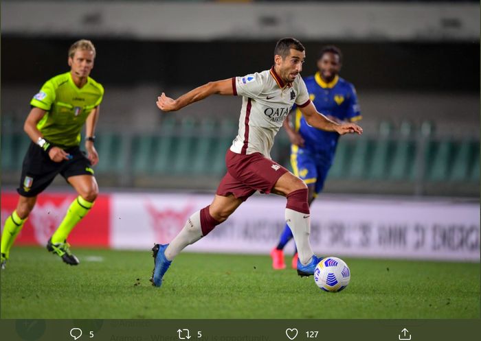 Henrikh Mkhitaryan menjadi striker darurat dalam laga AS Roma vs Hellas Verona, Sabtu (19/9/2020) di Marc'Antonio Bentegodi.