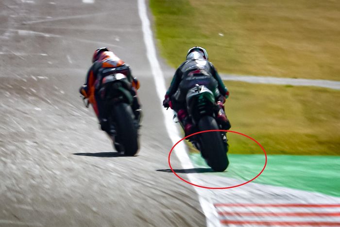 Fabio Quartararo gagal podium di MotoGP Emilia Romagna 2020 karena melewati track limit, ungkap alasan ia tidak menjalani long lap penalty.