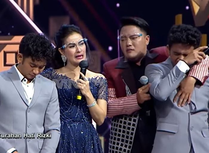 Selama Ini Menghidari Awak Media, Rizki DA Mendadak Menangis Sesegukan Nyanyikan Lagu Air Mata Perkawinan di Panggung Acara Televisi, Ada Apa?