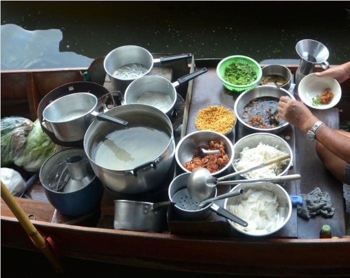 Peralatan masak dari alumunium.