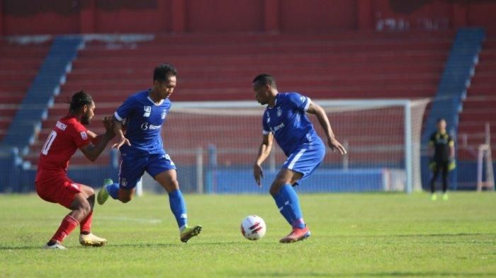 Pertandingan uji coba Persik Kediri Melawan Martapura FC di Stadion Brawijaya Kediri Rabu (23/9/2020).