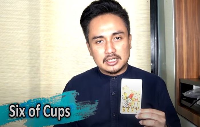 Denny Darko menerawang perasaan Raffi Ahmad melalui media kartu tarot