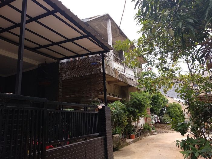 Beginilah lingkungan rumah Bripda Puput Nastiti Devi, yang disambangi Grid.ID di kawasan Cimanggis,