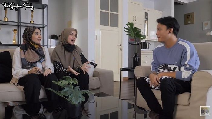 Rizky Febian bersama Zaskia dan Shireen Sungkar