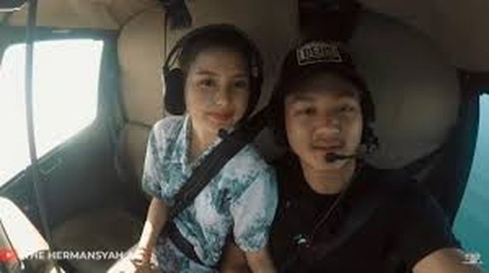 
Azriel Hermansyah dan Sarah Menzel