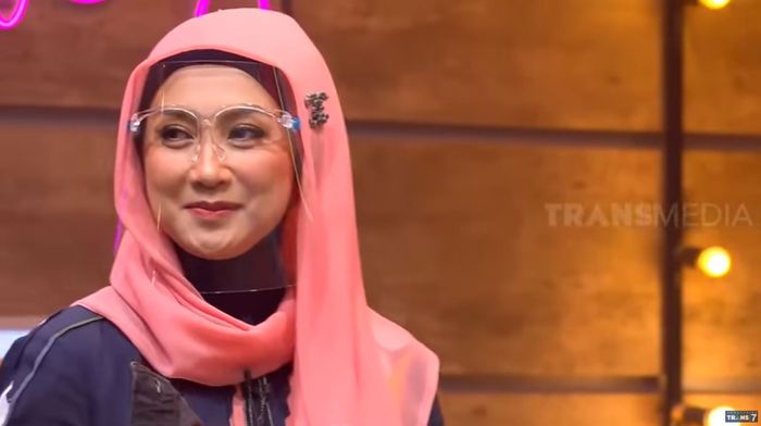Umur Desy Ratnasari Sekarang : Usia Menginjak 48 Tahun Desy Ratnasari