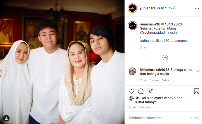 Potret Yuni Shara bersama ibu dan kedua anaknya.