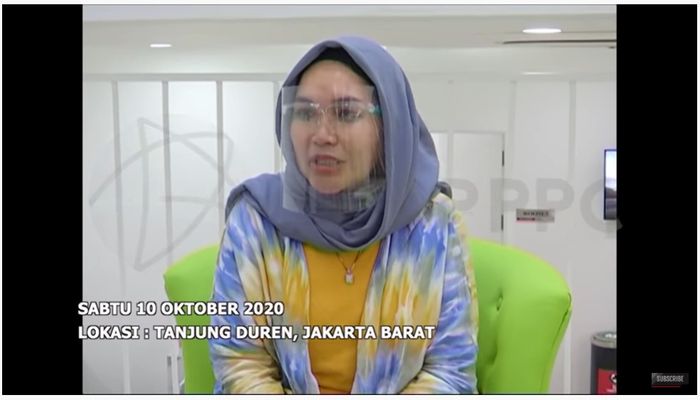 Umi Kalsum memberi tanggapan soal hubungan Ayu Ting Ting dan Adit Jayusman