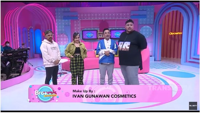 Ayu Ting Ting saat di acara Brownis
