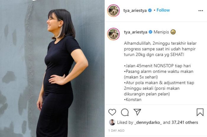 Potret langsing Tya Ariestya