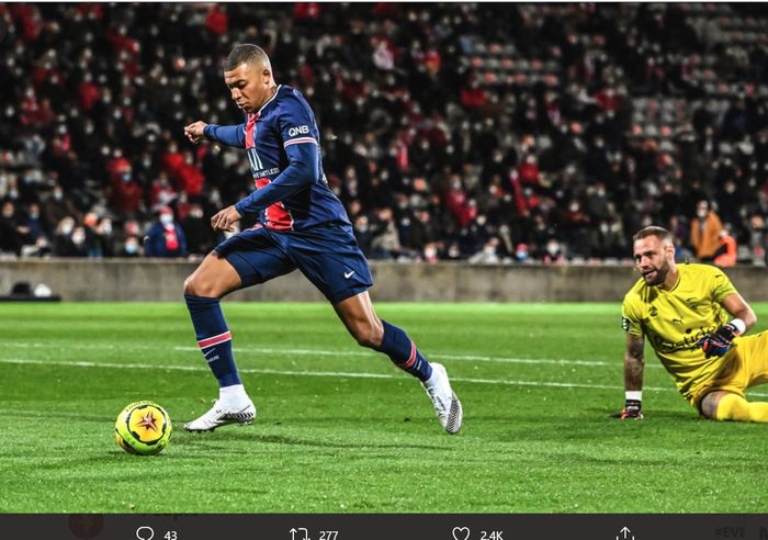 Kylian Mbappe mencetak gol dalam laga Nimes vs PSG di pekan ke-7 Liga Prancis, Jumat (16/10/2020) di Stade des Costieres.