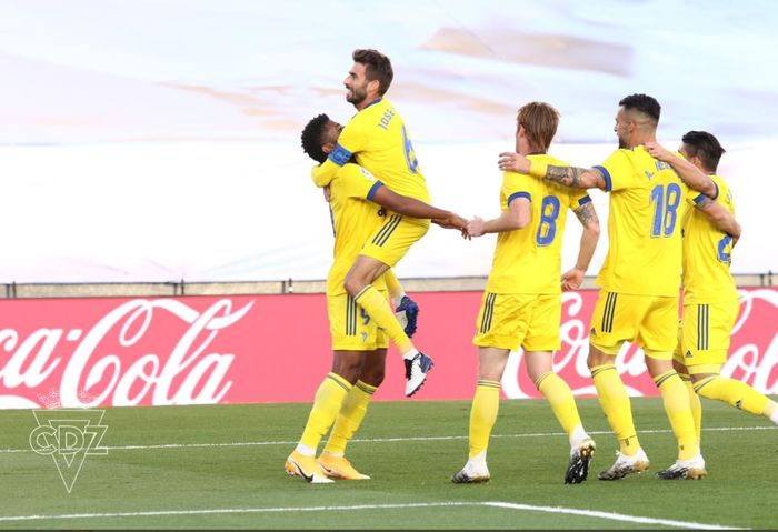 Cadiz merayakan gol Anthony Lozano dalam laga melawan Real Madrid di Liga Spanyol, Sabtu (17/10/2020) di Estadio Alfredo Di Stefano.