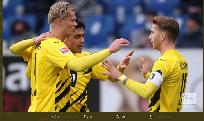 Marco Reus (kanan) mencetak gol kemenangan Borussia Dortmund atas Hoffenheim.