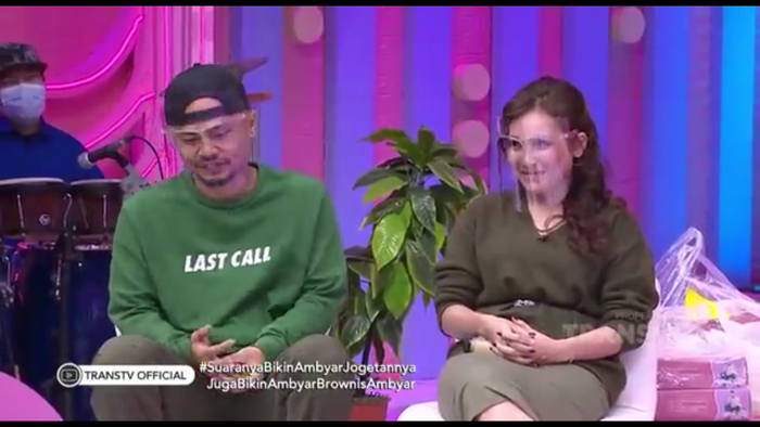Jasa Wendy Cagur melukis cafe tak dibayar Ayu Ting Ting