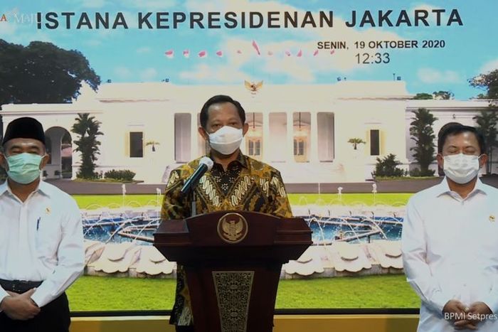 Menkes Terawan Agus Putranto memilih diam dalam keterangan pers, Senin (19/10/2020)