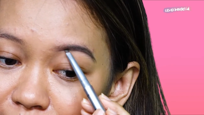 L'Oreal Brow Artist Expert vs Etude House Drawing Eye Brow