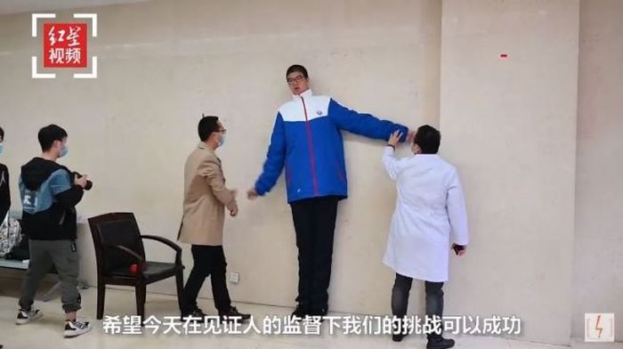 Remaja Tertinggi Asal China, Xiaoyu 