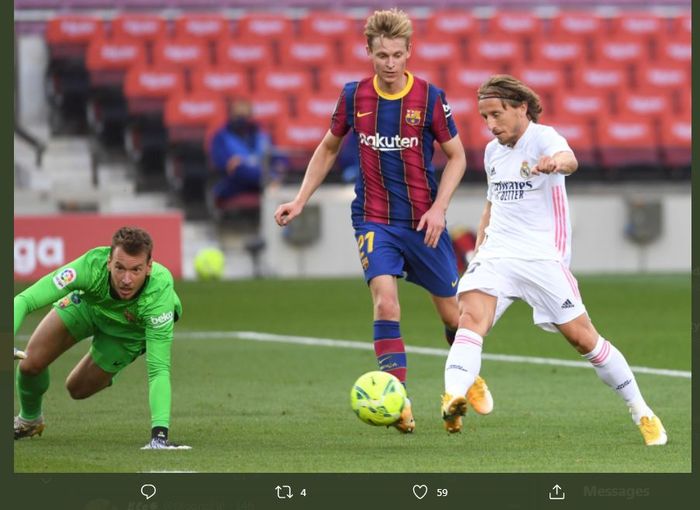 Luka Modric mencetak gol penutup Real Madrid dalam kemenangan atas Barcelona pada el clasico di Camp Nou, 24 Oktober 2020.