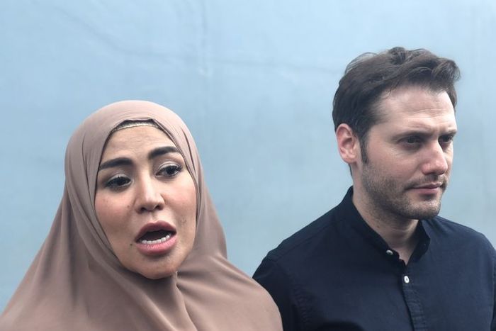 Cinta Penelope dan Taha Gokhan Arikan saat dijumpai di kawasan Tendean, Jakarta Selatan, Jumat (13/3/2020).
