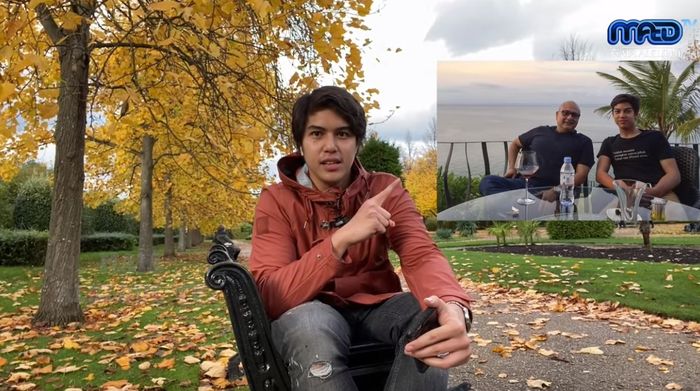 El Rumi sempat berfoto dengan Irwan Mussry tahun 2015 di Bali