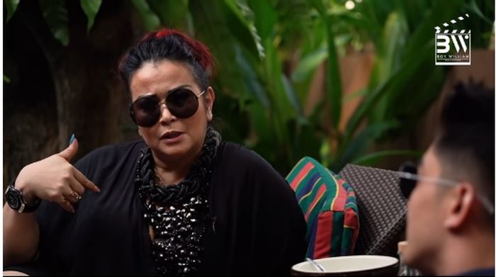 Jennifer Jill jelaskan anak-anaknya berikan ancaman untuk Ajun Perwira jika selingkuh (YouTube/ Boy William)