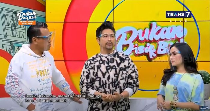 Wawancara dengan <a href='https://kupang.tribunnews.com/tag/erick-iskandar' title='Erick Iskandar'>Erick Iskandar</a> terkait video porno yang pemeran wanitanya disebut mirip dengan <a href='https://kupang.tribunnews.com/tag/jessica-iskandar' title='Jessica Iskandar'>Jessica Iskandar</a>.