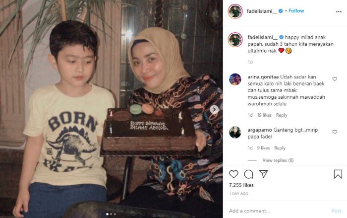 Momen ulang tahun anak kelima Muzdalifah dari pernikahannya dengan Nassar. (Tangkap layar Instagram @fadelislami__)