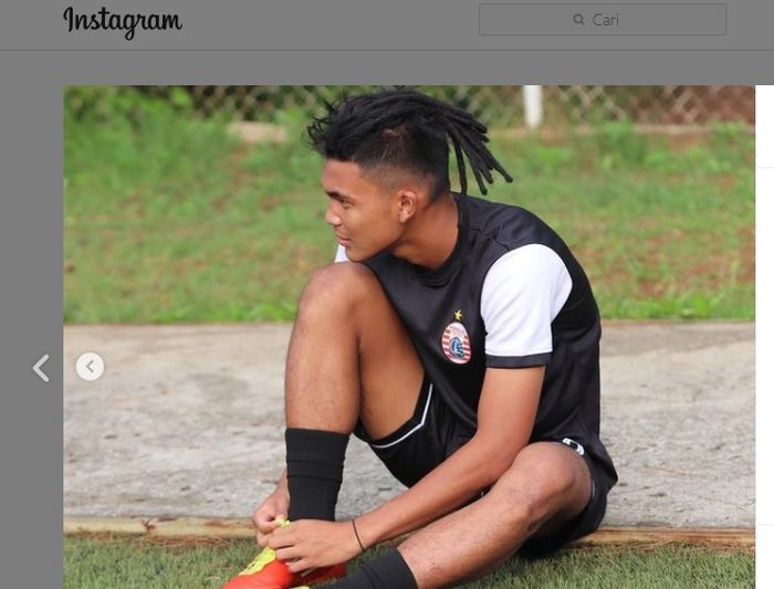 Pemain muda Persija Jakarta, Sutan Zico, berpenampilan dengan rambut gimbalnya.