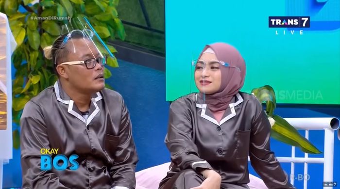 Demi buktikan ucapan orang tua jaman dulu, Sule ngaku sampai tak bisa tidur gegara lakukan hal ini di atas ranjang tiap malam. 